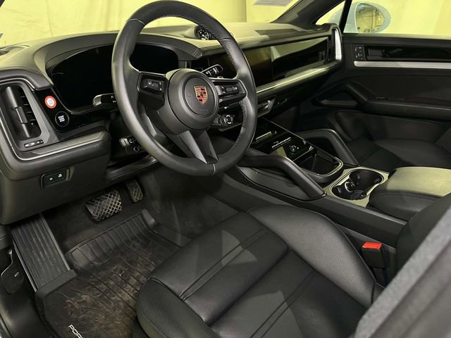 Certified 2025 Porsche Cayenne Coupe AWD/4WD image 16