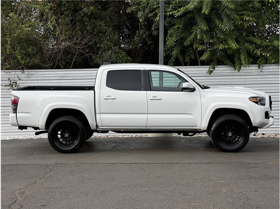 Used 2023 Toyota Tacoma TRD Sport AWD/4WD image 13