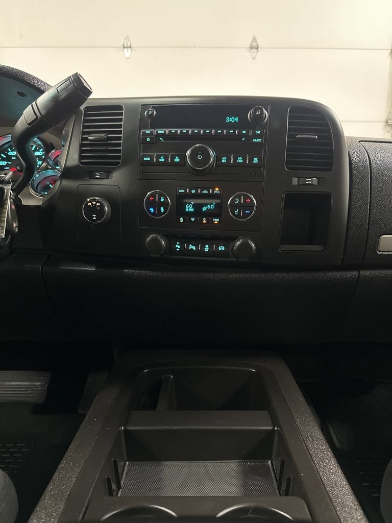 Used 2014 Chevrolet Silverado 2500 LT AWD/4WD image 24