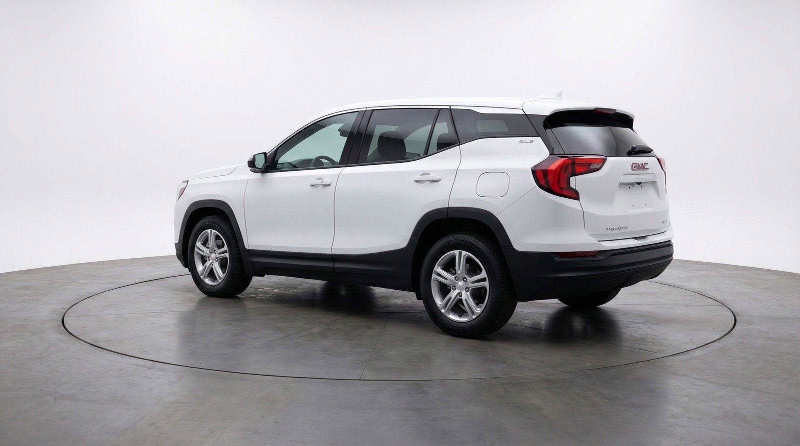 Used 2024 GMC Terrain SLE image 6