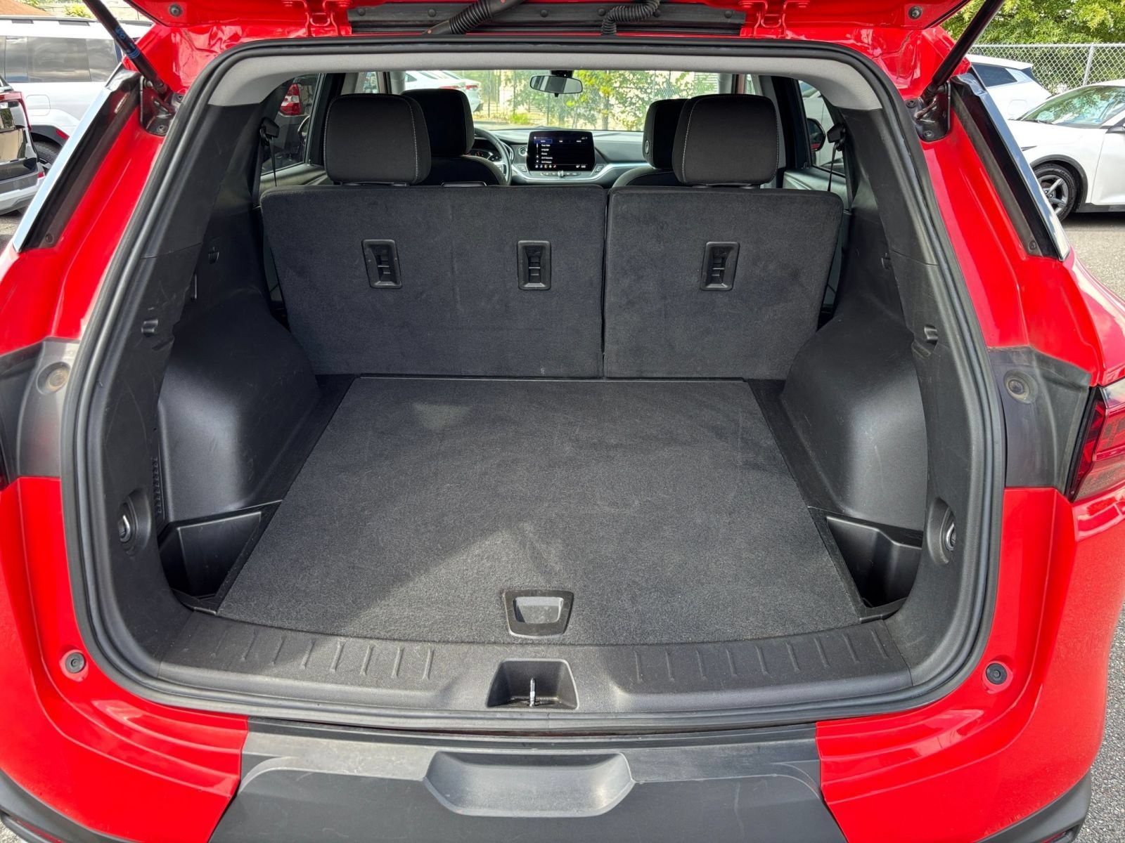 Used 2025 Chevrolet Blazer LT FWD image 31