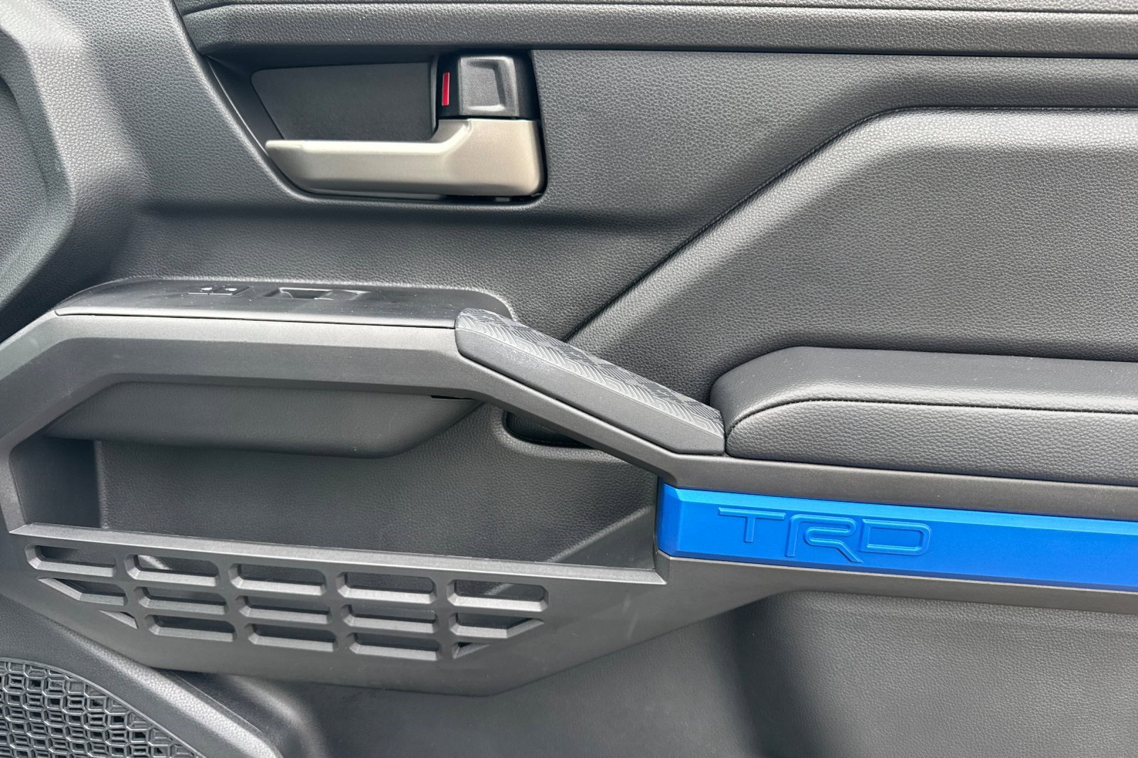 Used 2025 Toyota Tacoma TRD Off-Road image 21