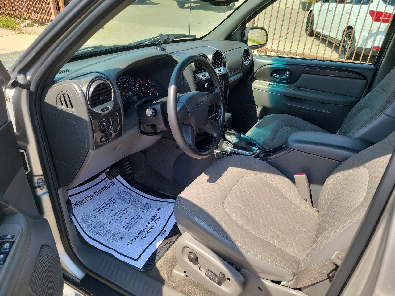 Used 2004 GMC Envoy XUV SLE w/ 1SB Preferred Equipment Group AWD/4WD image 13