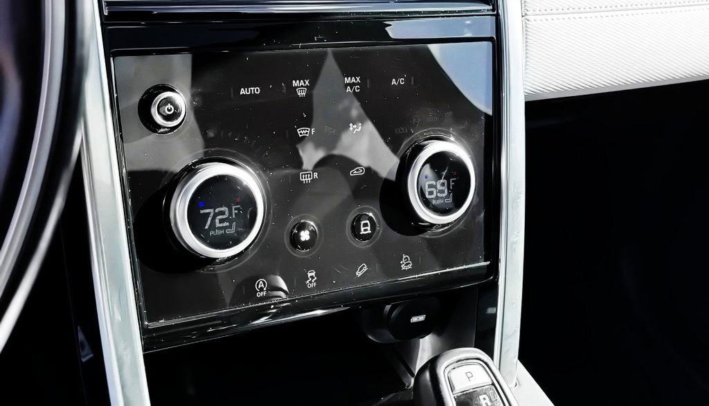 Used 2020 Land Rover Discovery Sport S R-Dynamic image 23