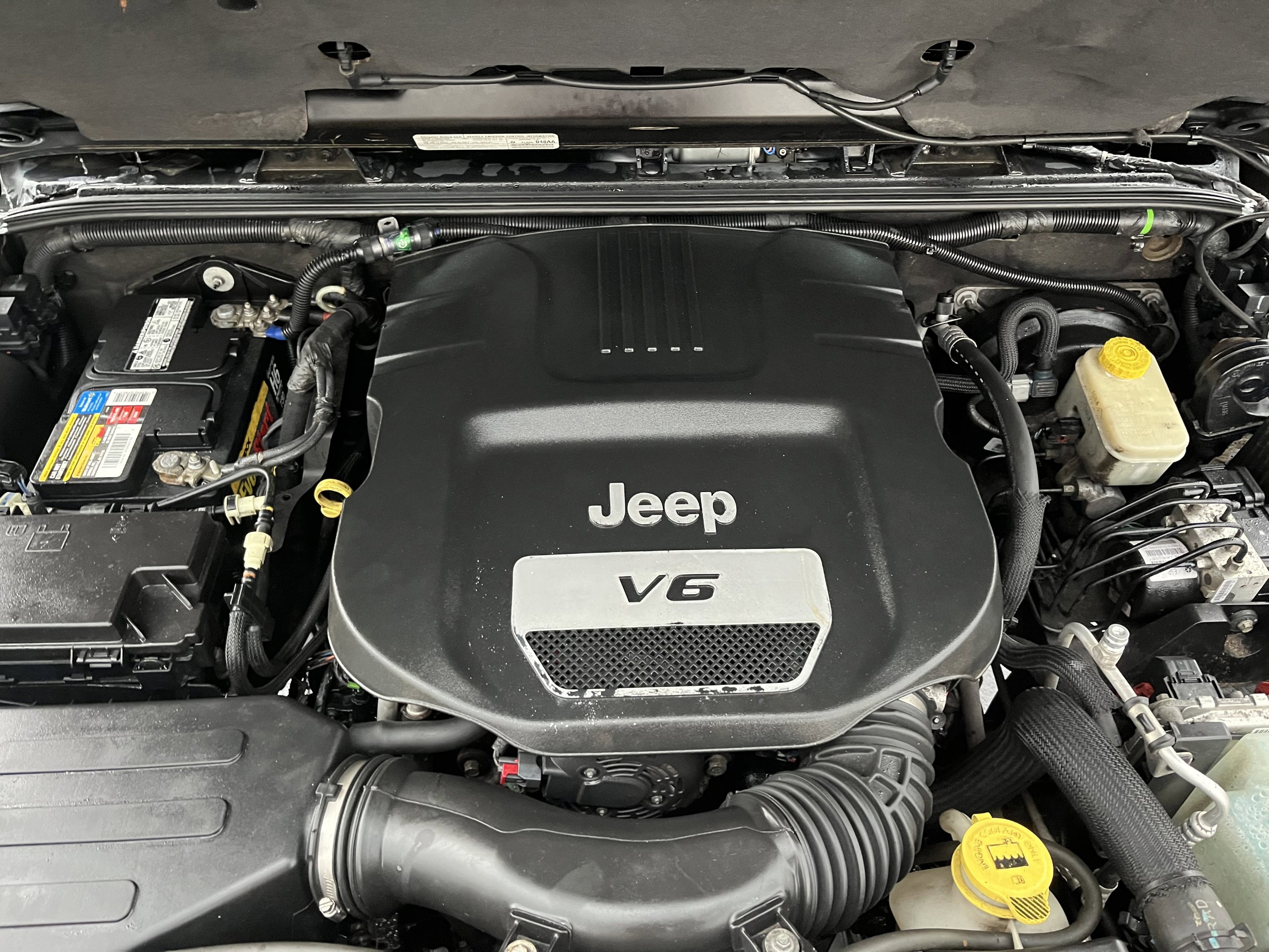 Used 2014 Jeep Wrangler Rubicon w/ Power Convenience Group AWD/4WD image 9