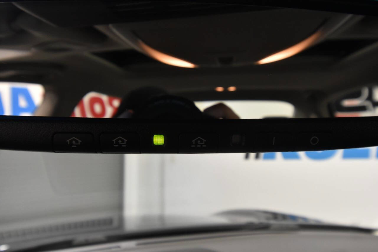 Used 2016 INFINITI Q70 L 3.7 w/ Technology Package image 37