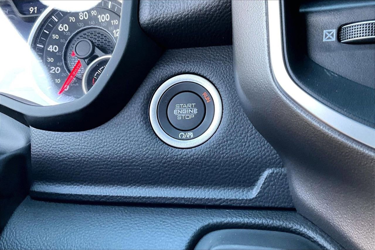 New 2026 RAM 1500 4x4 Crew Cab image 18