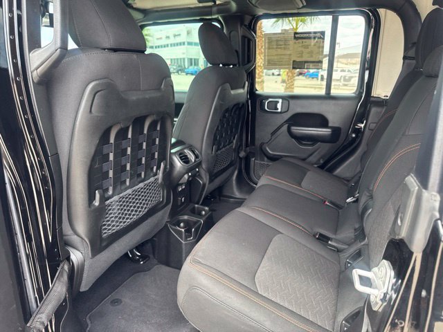 Used 2023 Jeep Gladiator Mojave w/ Trailer Tow Package AWD/4WD image 9