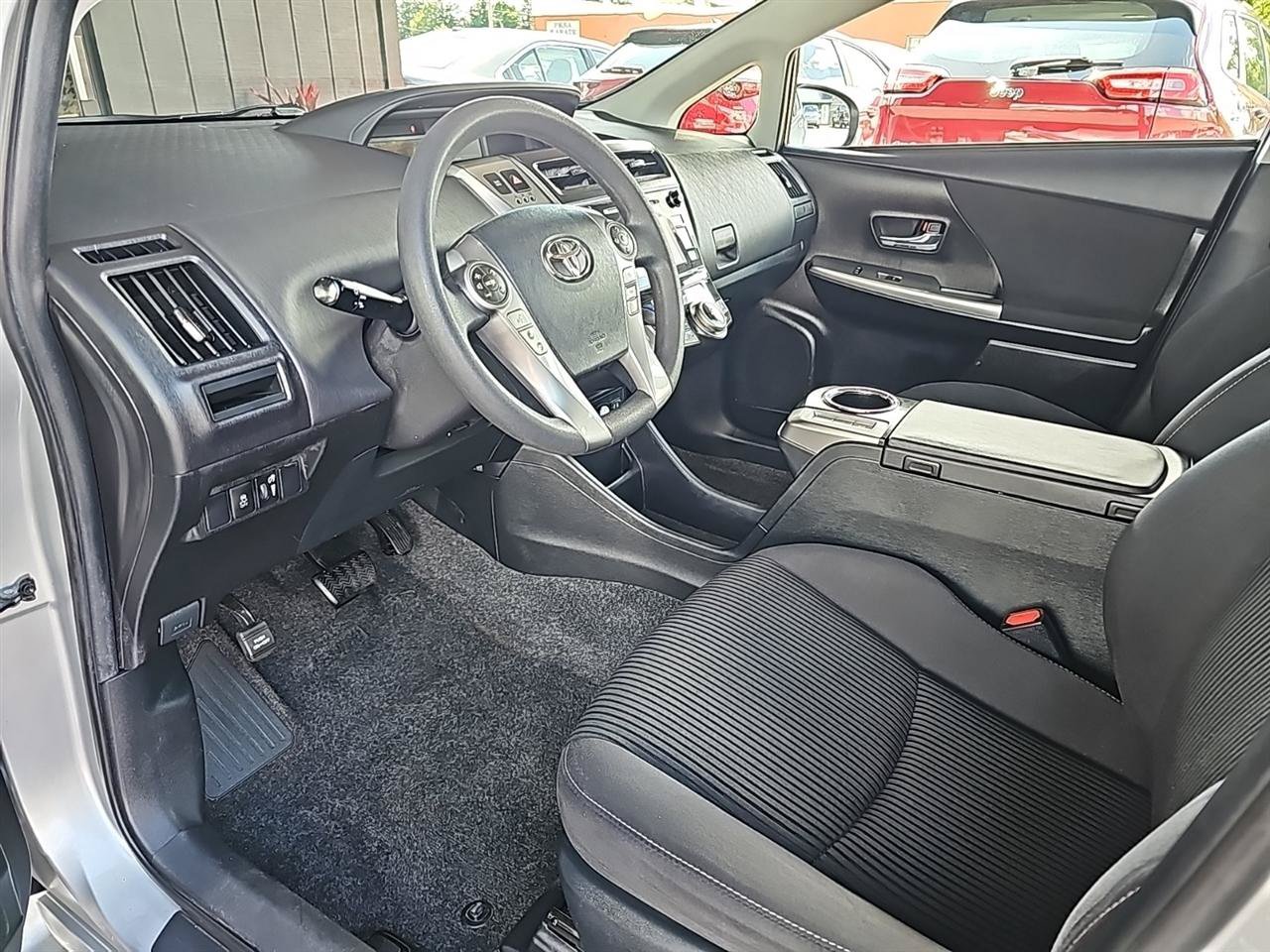 Used 2016 Toyota Prius V Three FWD image 14