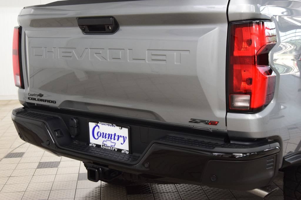 New 2026 Chevrolet Colorado ZR2 w/ Technology Package AWD/4WD image 24