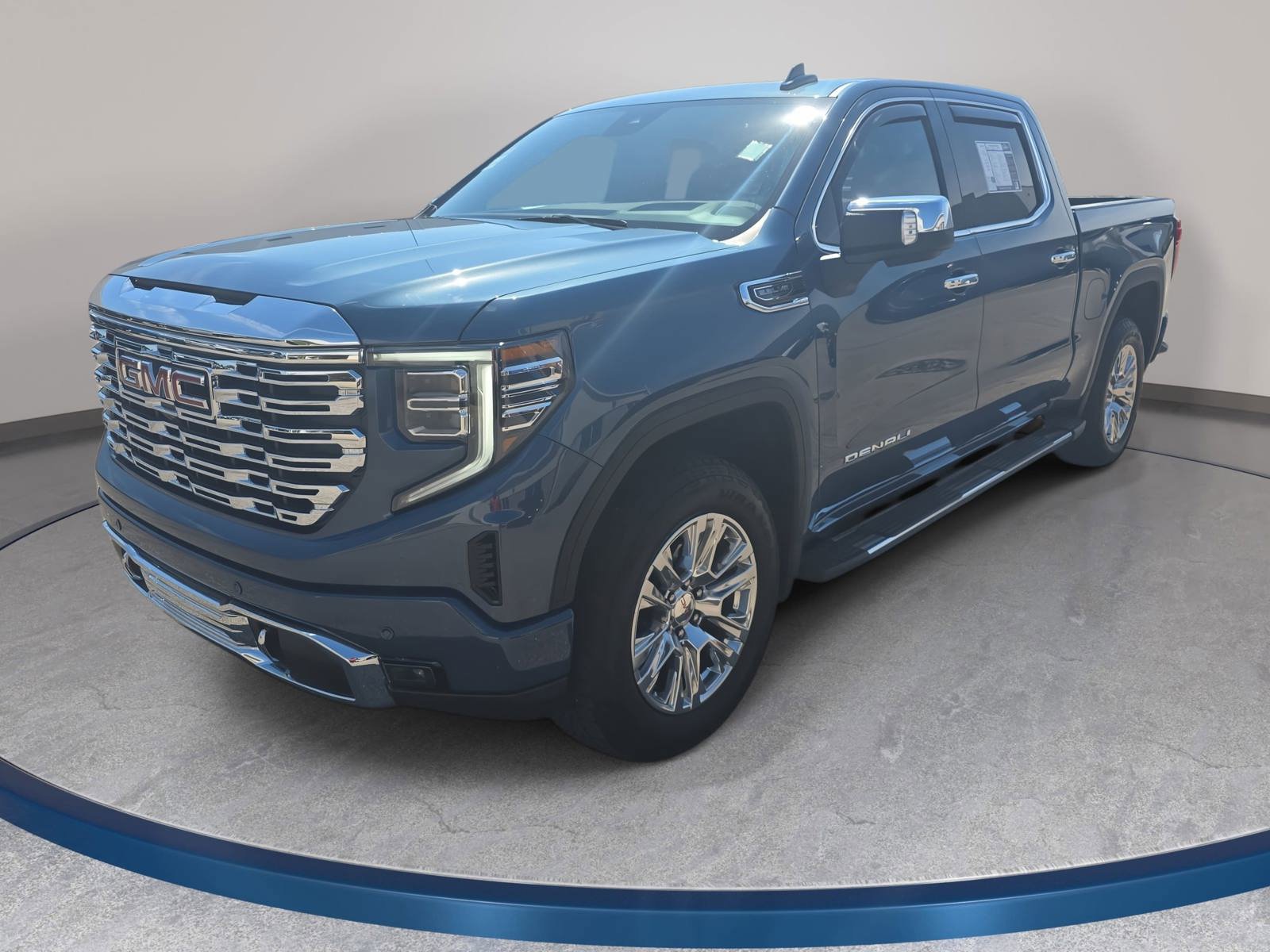 Used 2025 GMC Sierra 1500 Denali w/ Technology Package image 1