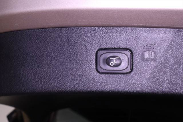 Used 2020 Ford Edge SEL w/ Convenience Package FWD image 32