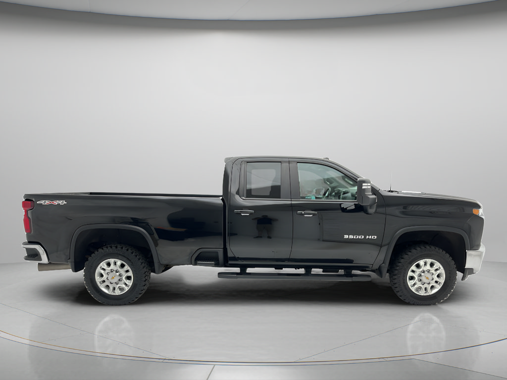 Used 2021 Chevrolet Silverado 3500 LT w/ All Star Edition AWD/4WD image 2
