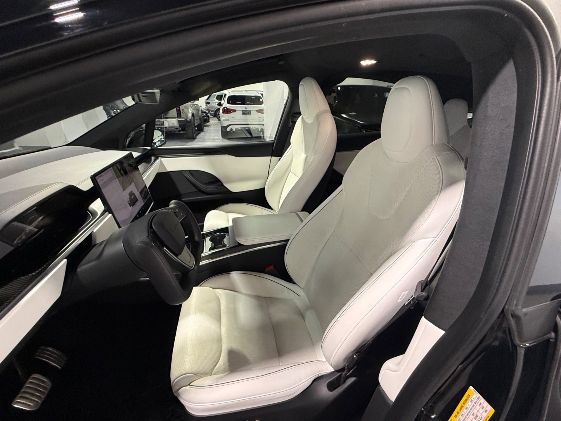 Used 2022 Tesla Model X Plaid image 31