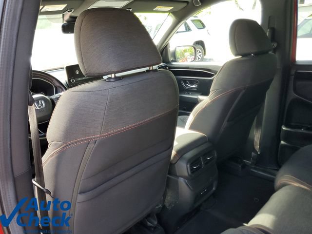 Used 2024 Honda Pilot Sport image 11