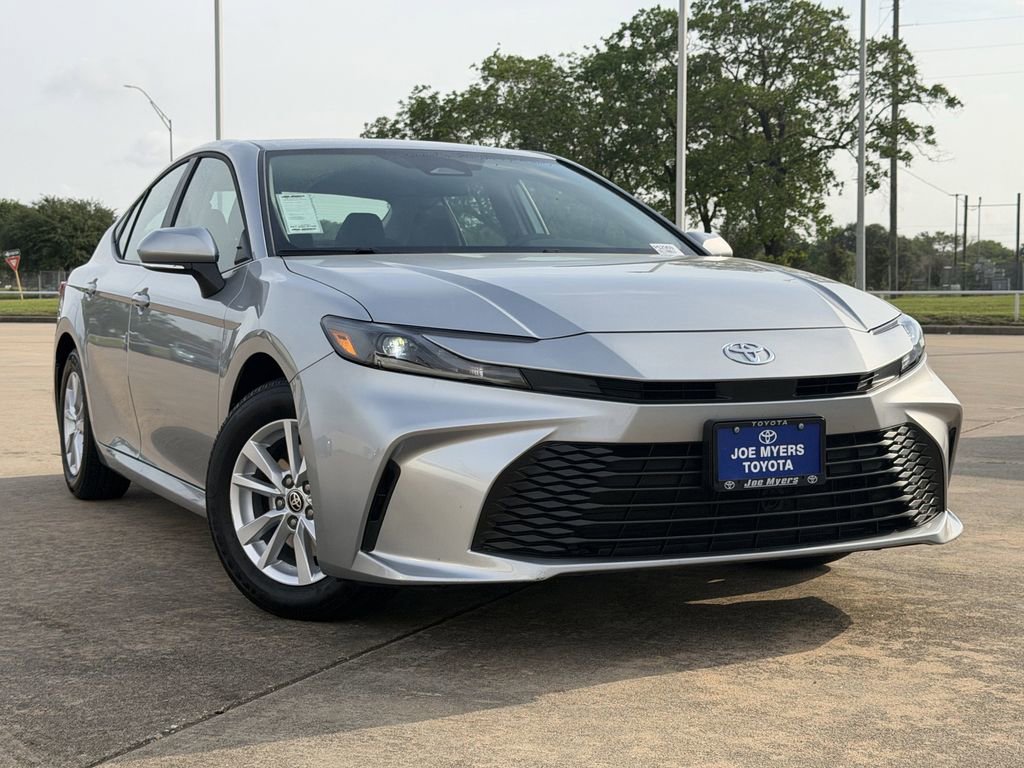 Used 2026 Toyota Camry LE FWD image 2