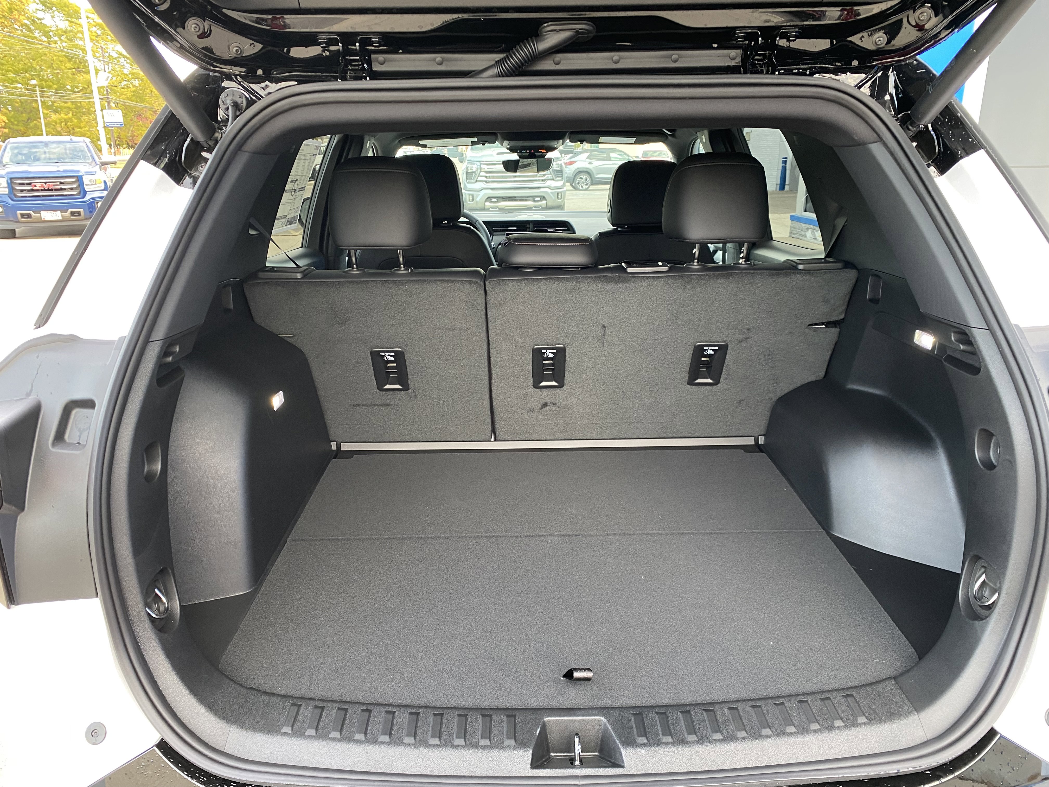 New 2026 GMC Terrain AT4 w/ Convenience Package III image 13