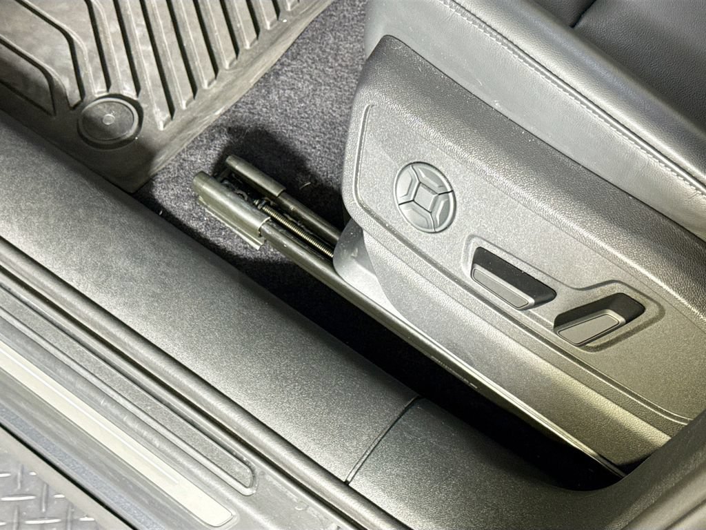 Used 2025 Audi Q5 Premium w/ Convenience Package AWD/4WD image 20