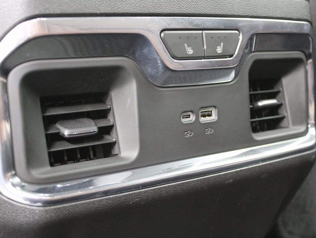 Used 2024 GMC Sierra 2500 Denali w/ Technology Package image 11