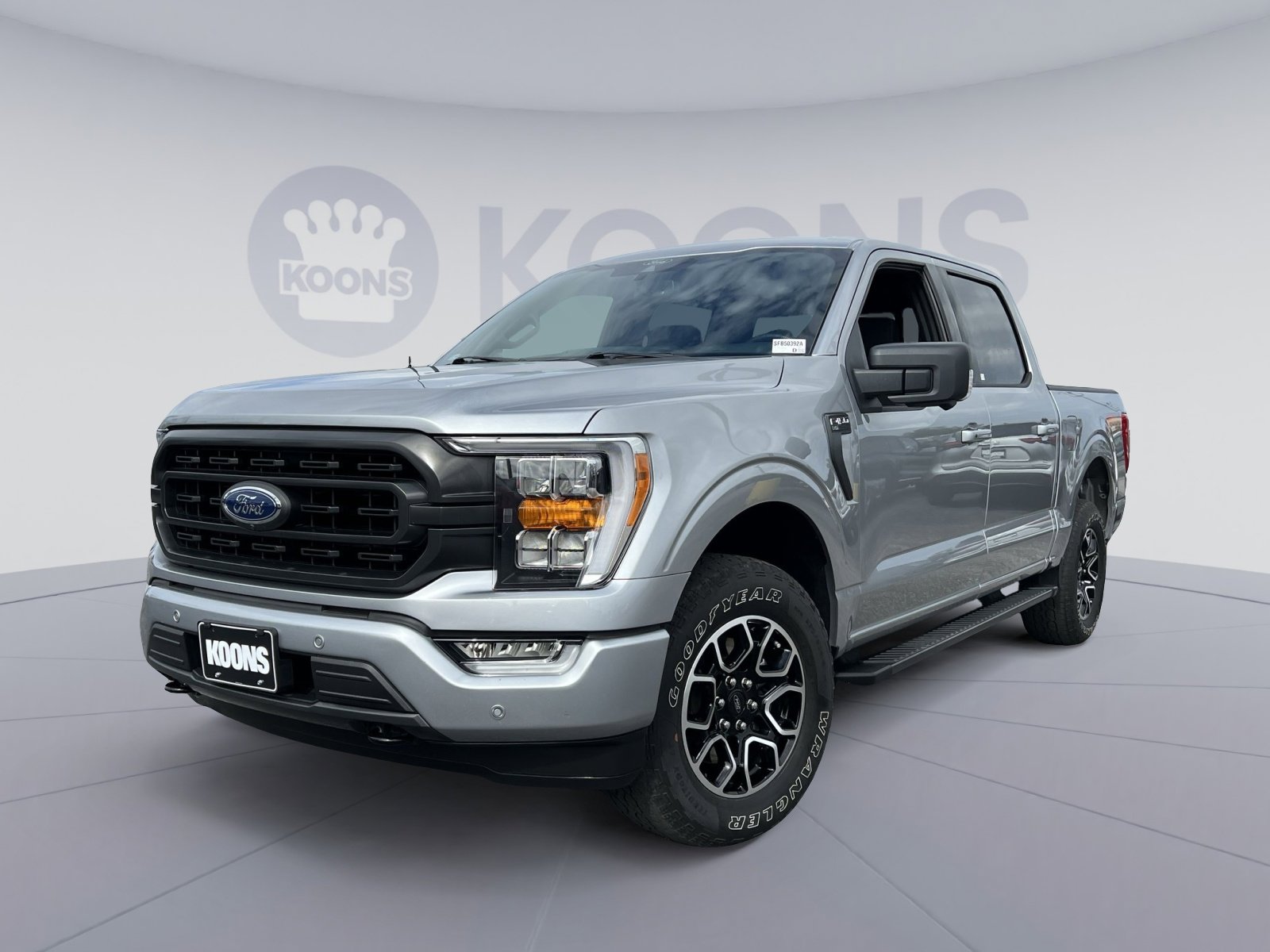 Used 2021 Ford F150 XLT w/ Equipment Group 302A High image 1