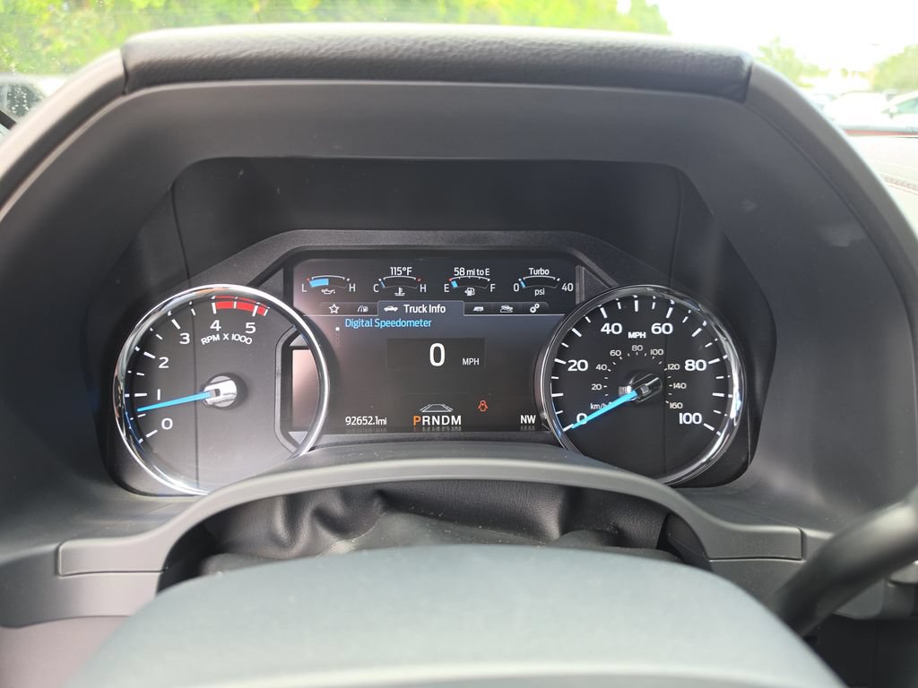Used 2022 Ford F450 Platinum w/ FX4 Off-Road Package AWD/4WD image 33