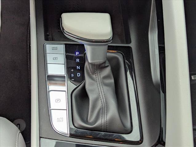 Used 2023 Hyundai Elantra Limited w/ Cargo Package FWD image 11