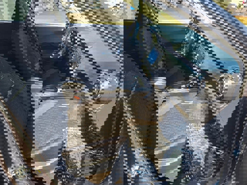 Used 2023 Nissan Kicks SV image 7