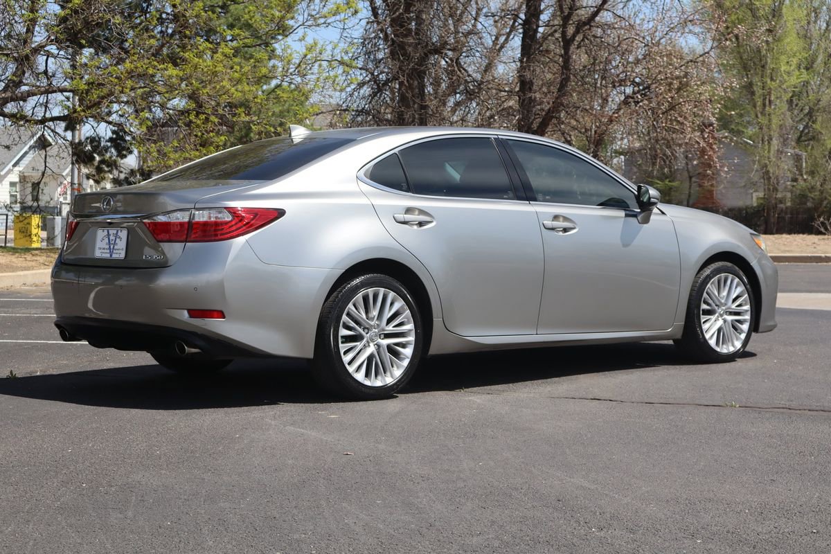 Used 2015 Lexus ES 350 w/ Luxury Package image 5