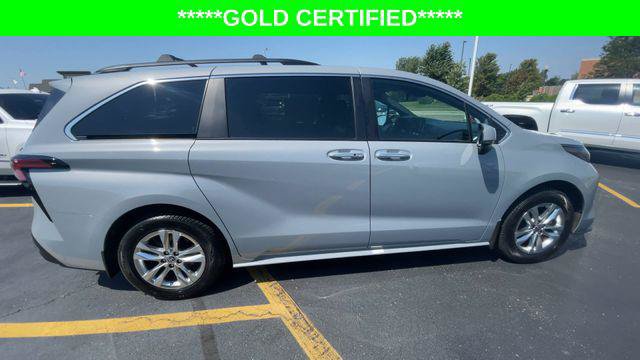 Certified 2022 Toyota Sienna XLE Woodland Edition AWD/4WD image 3