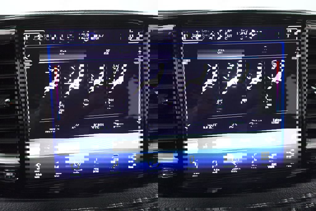 Used 2023 Chrysler Pacifica Touring-L image 19