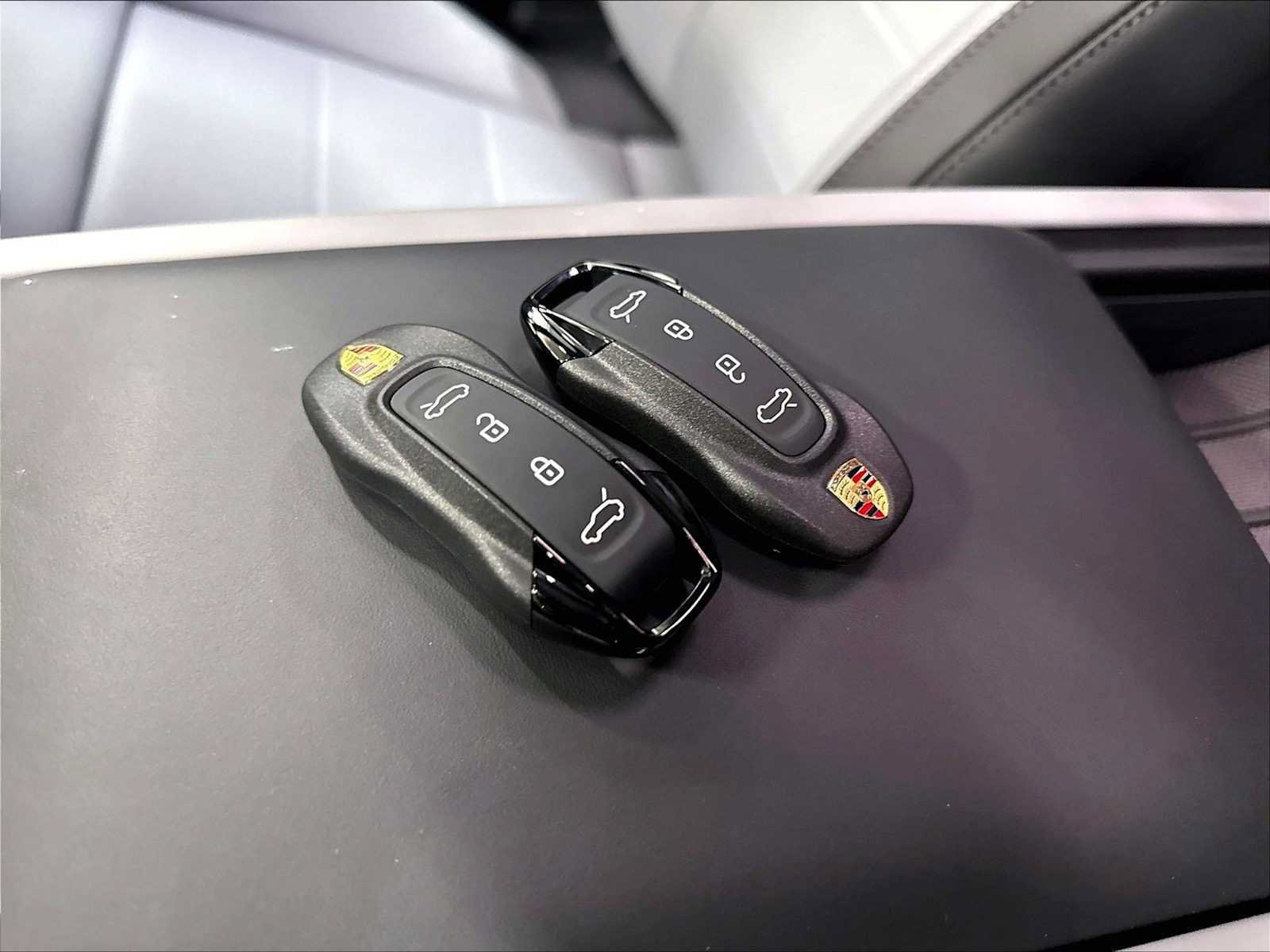 New 2026 Porsche Cayenne Electric AWD/4WD image 36
