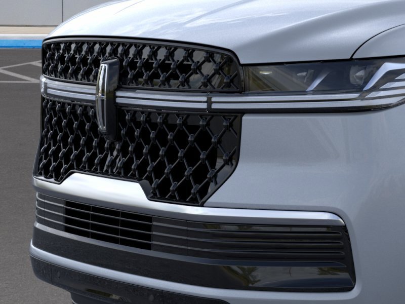 New 2025 Lincoln Navigator Reserve w/ Jet Appearance Package image 17