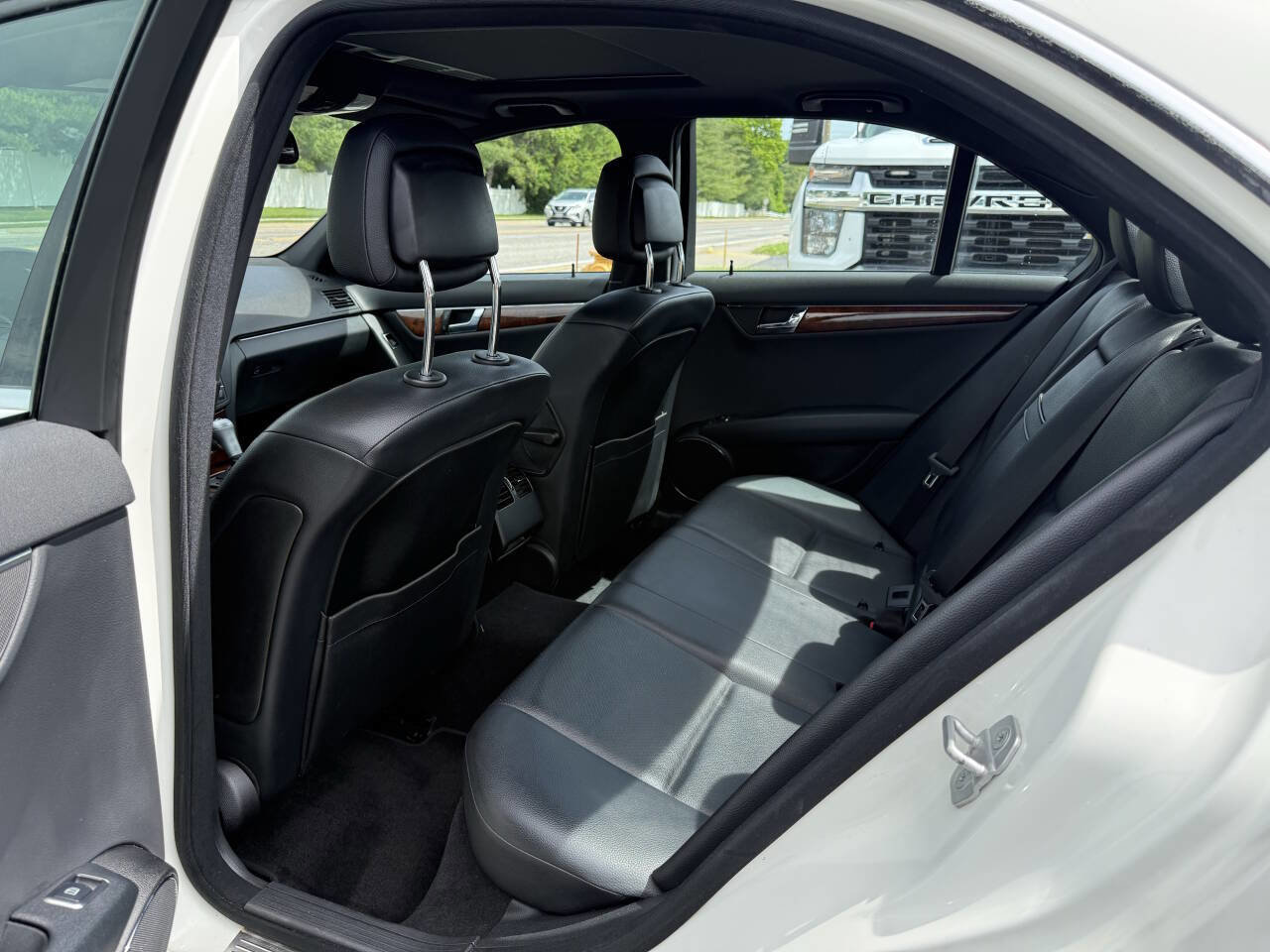 Used 2011 Mercedes-Benz C 300 4MATIC Sedan image 15
