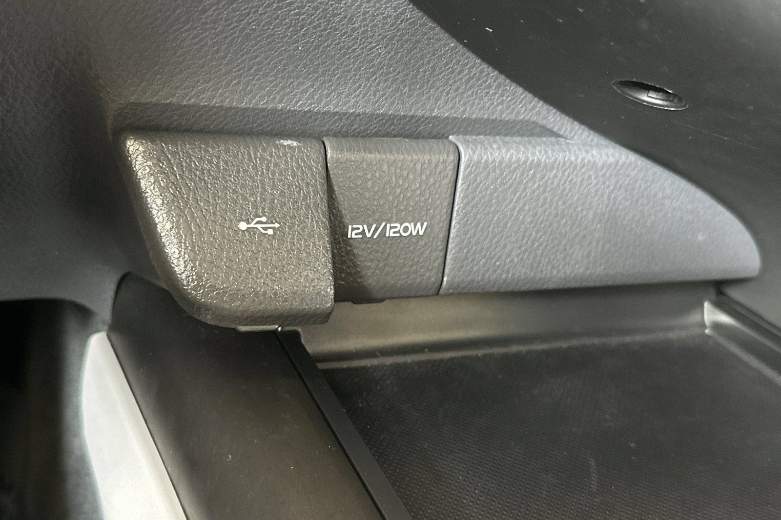 Used 2024 Toyota Camry LE w/ Convenience Package FWD image 35