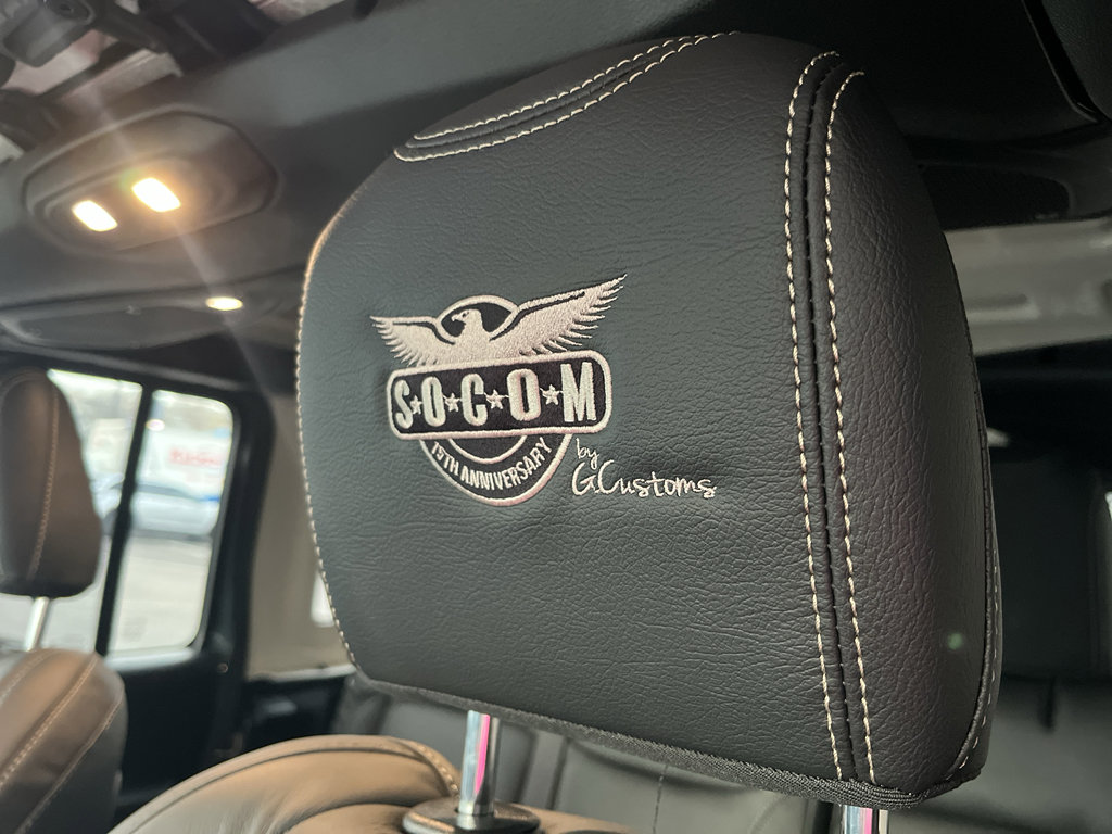 Used 2025 Jeep Wrangler Unlimited Rubicon image 11