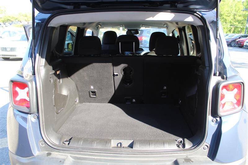 Used 2021 Jeep Renegade Trailhawk AWD/4WD image 25