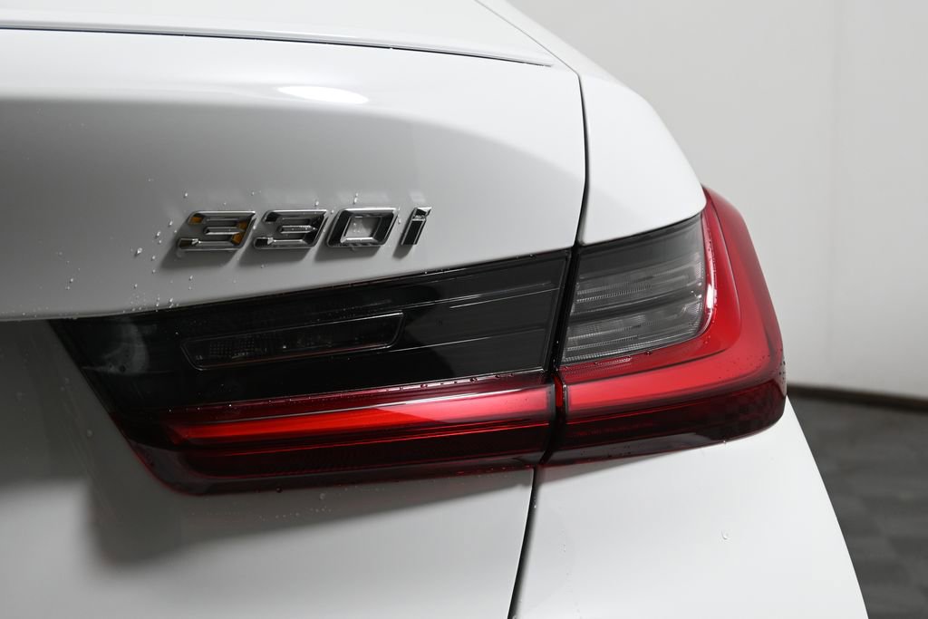 Used 2026 BMW 330i xDrive Sedan w/ M Sport Package image 13
