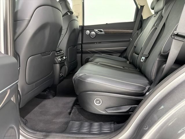 Used 2022 Genesis GV80 2.5T w/ Prestige Package 04 AWD/4WD image 17