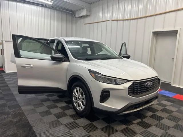 Used 2025 Ford Escape Active image 8