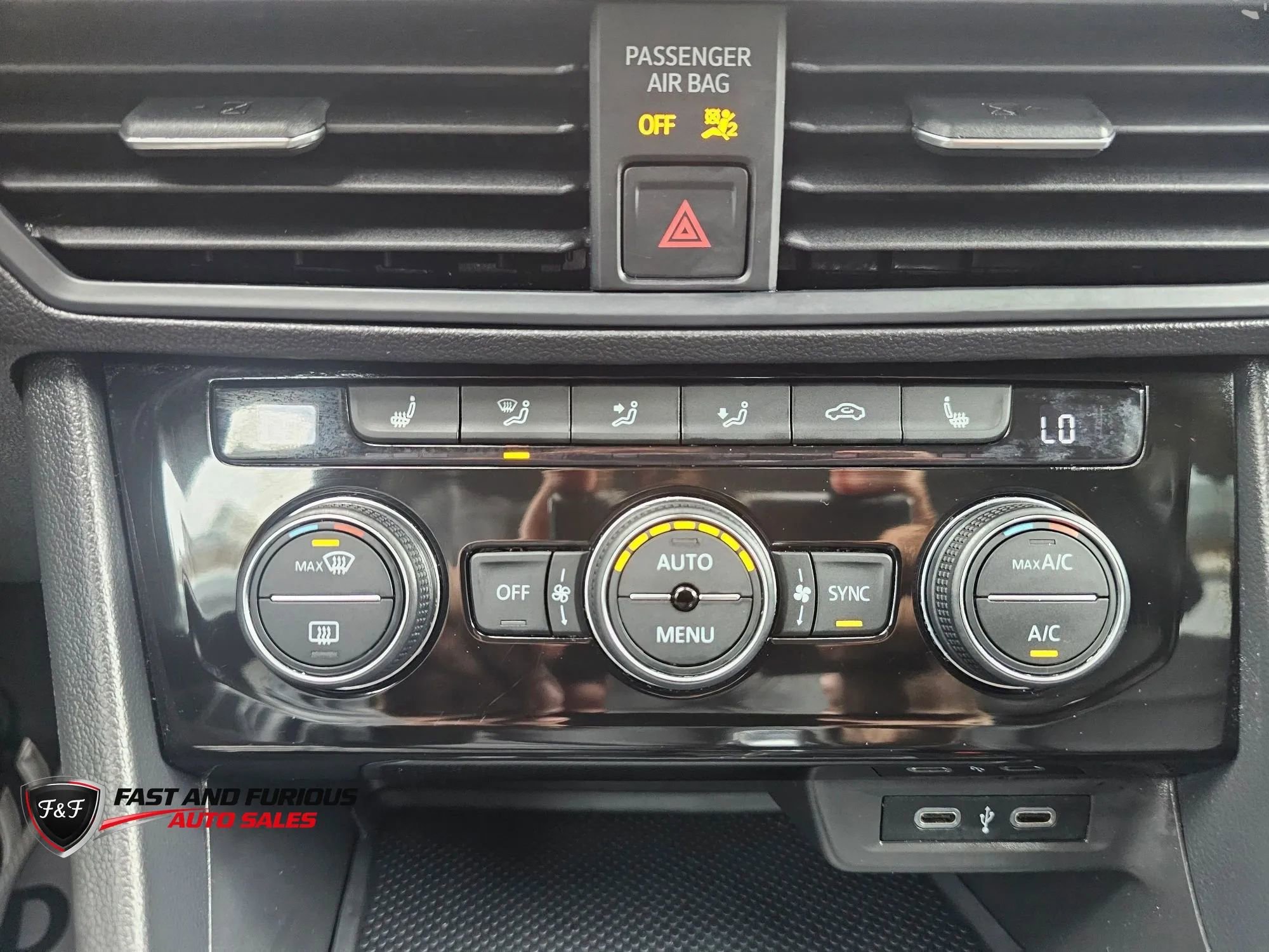 Used 2023 Volkswagen Jetta SE FWD image 21