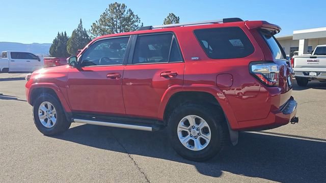 Used 2022 Toyota 4Runner SR5 AWD/4WD image 6