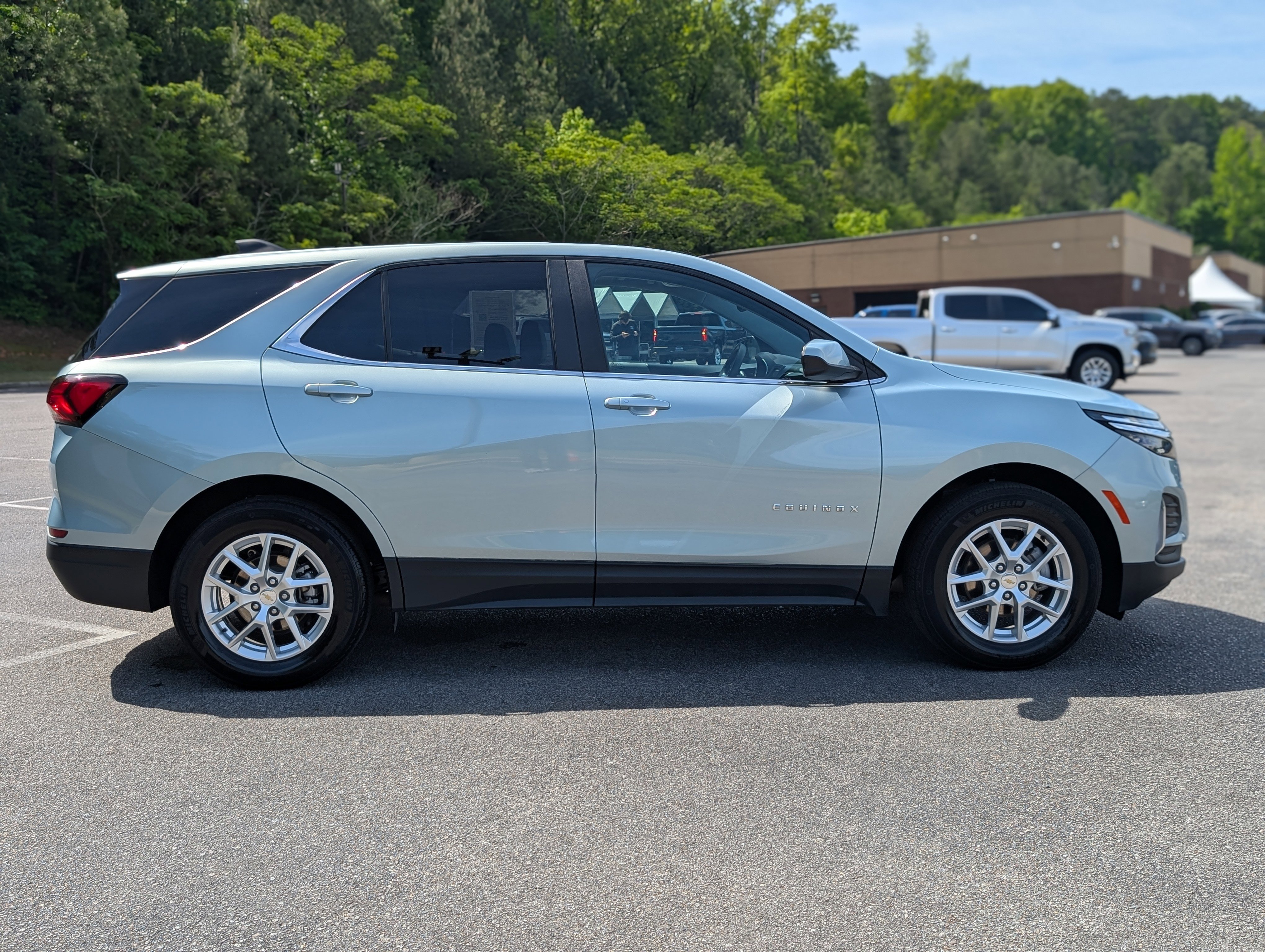 Used 2022 Chevrolet Equinox LT image 10
