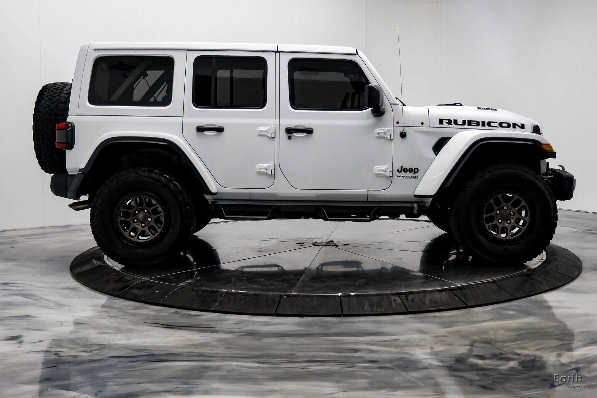 Used 2022 Jeep Wrangler Unlimited Rubicon w/ Xtreme Recon 35" Tire Package image 19