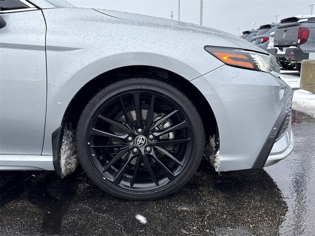 Used 2022 Toyota Camry XSE image 13
