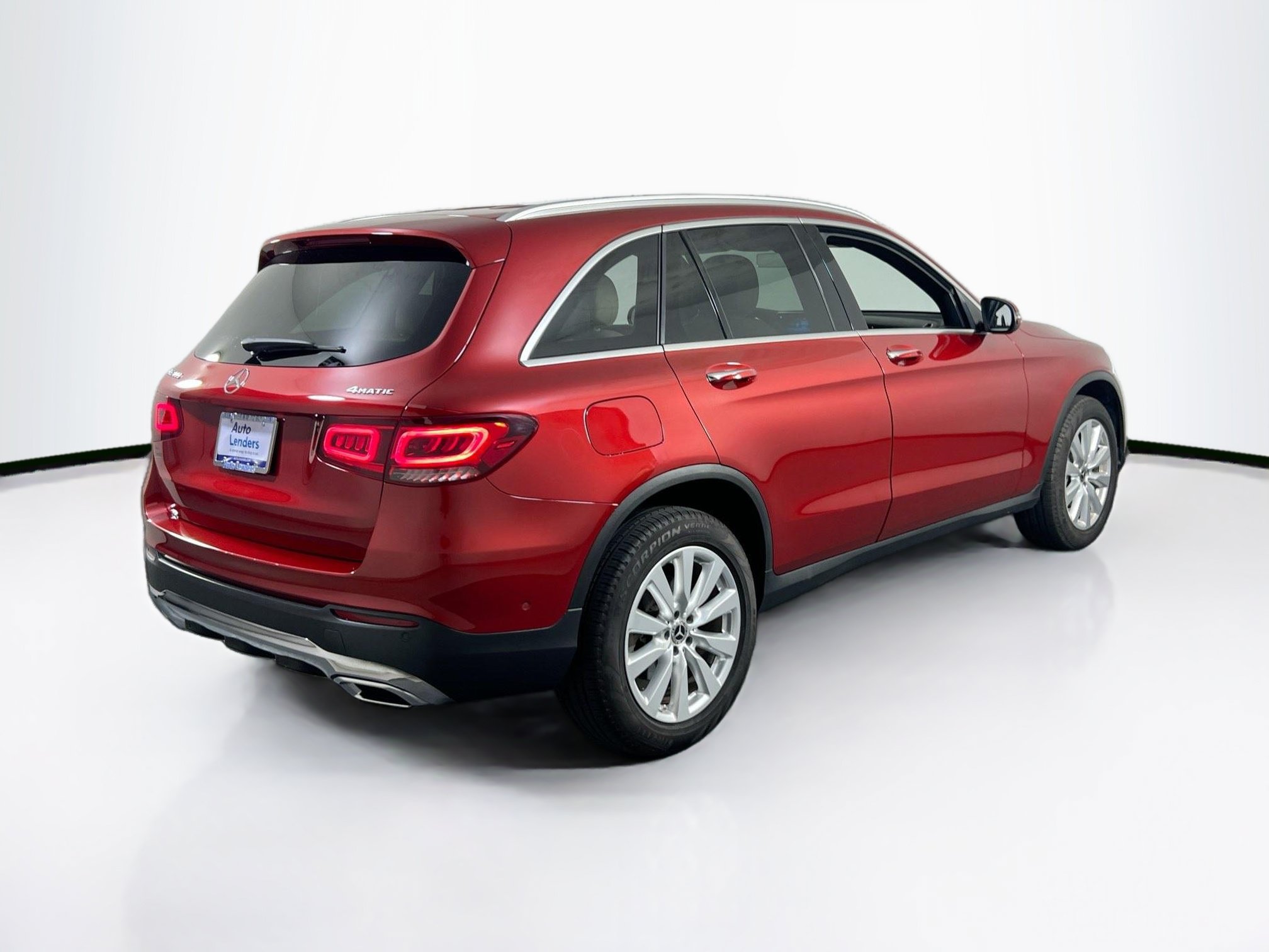 Used 2021 Mercedes-Benz GLC 300 4MATIC w/ Premium Package image 5