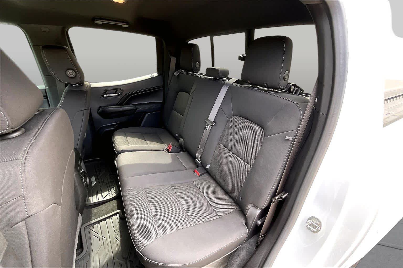 Used 2023 Chevrolet Colorado LT w/ LT Convenience Package II RWD image 25