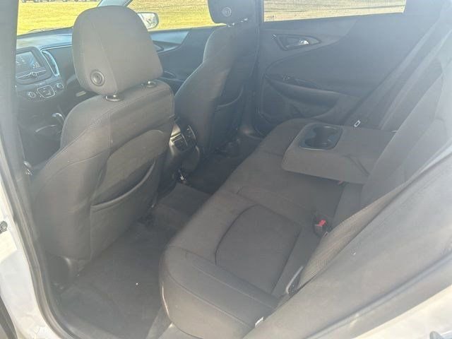 Used 2018 Chevrolet Malibu LT image 32