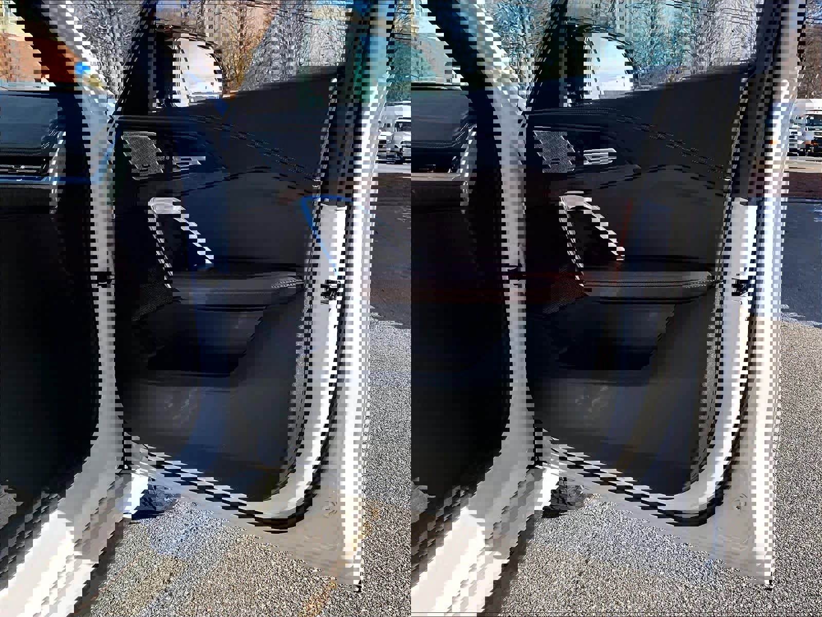 Used 2024 BMW X1 M35i w/ Premium Package image 12