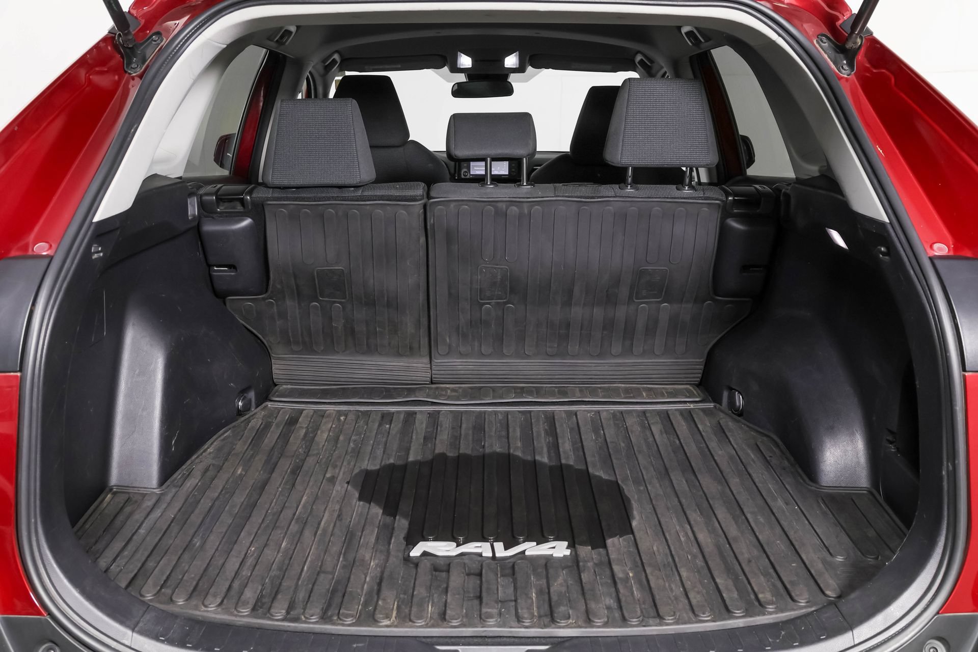 Used 2022 Toyota RAV4 LE AWD/4WD image 38