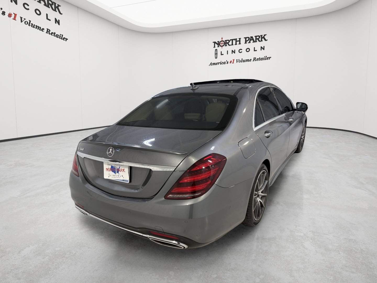 Used 2020 Mercedes-Benz S 560 Sedan image 5